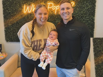 A family receiving chiropractic care at Full Swing Healthcare, Jacksonville FL