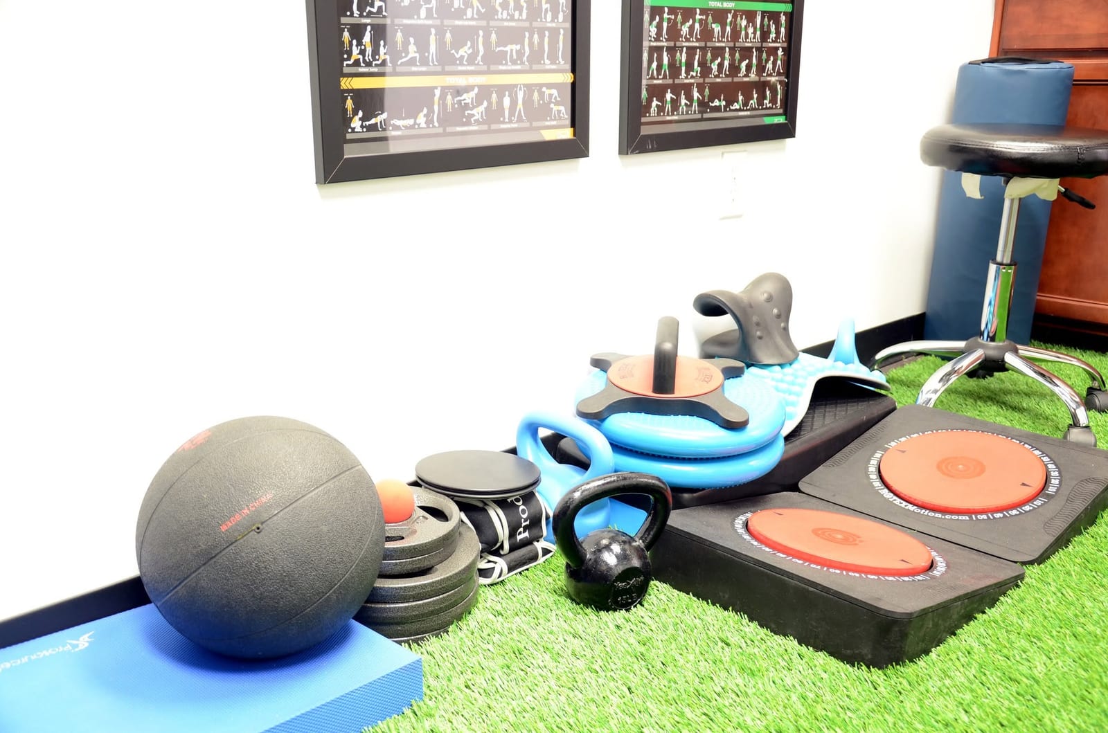 Athletic recovery and rehab equipment at Full Swing Healthcare